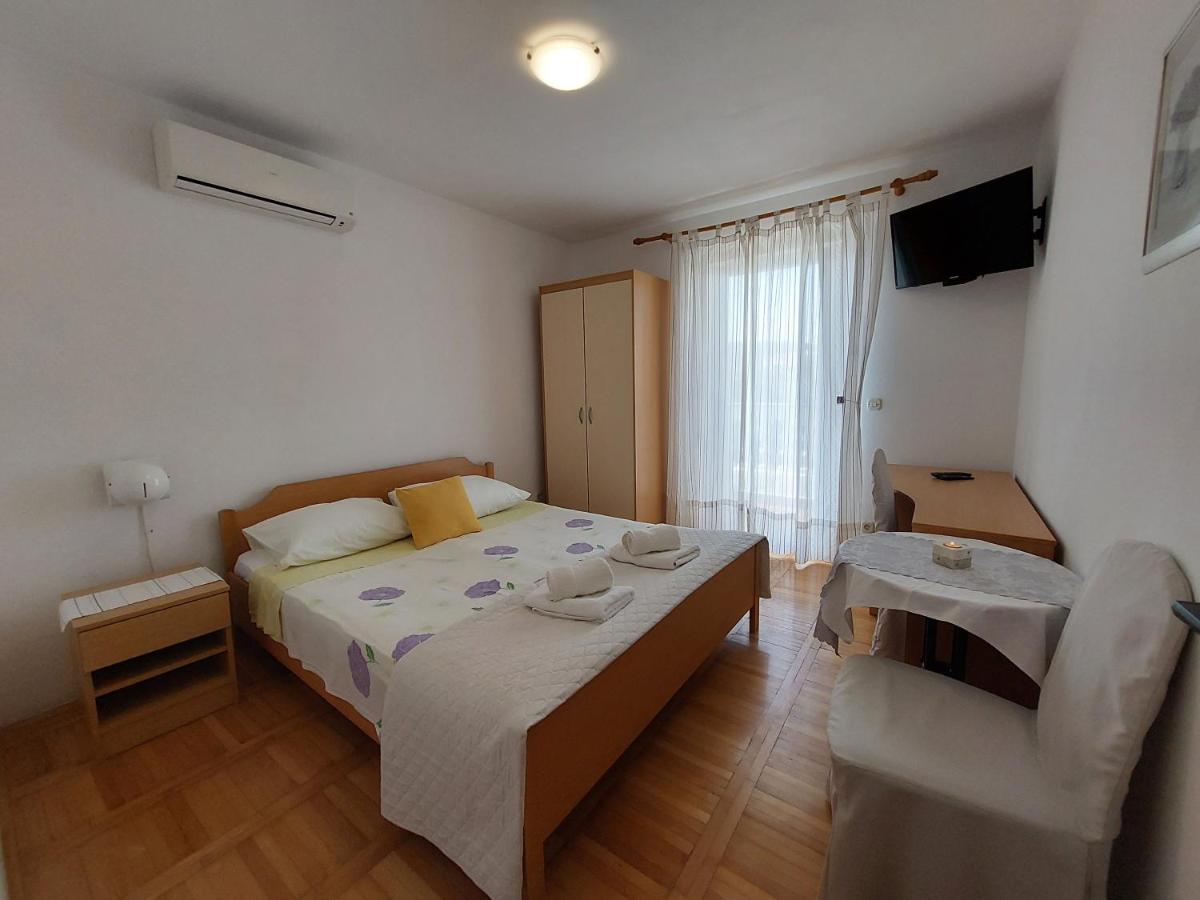 Apartmani Rahela Vodice Exterior foto